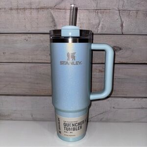 Stanley 30oz Quencher Tumbler - Blueberry Milk - NWT, Sold Out Target exclusive!